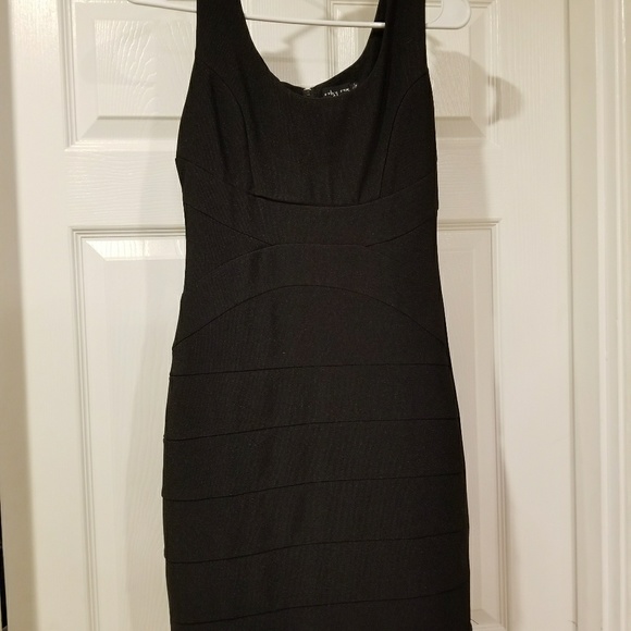 Ruby Rox Dresses & Skirts - Body con little black dress BNWT